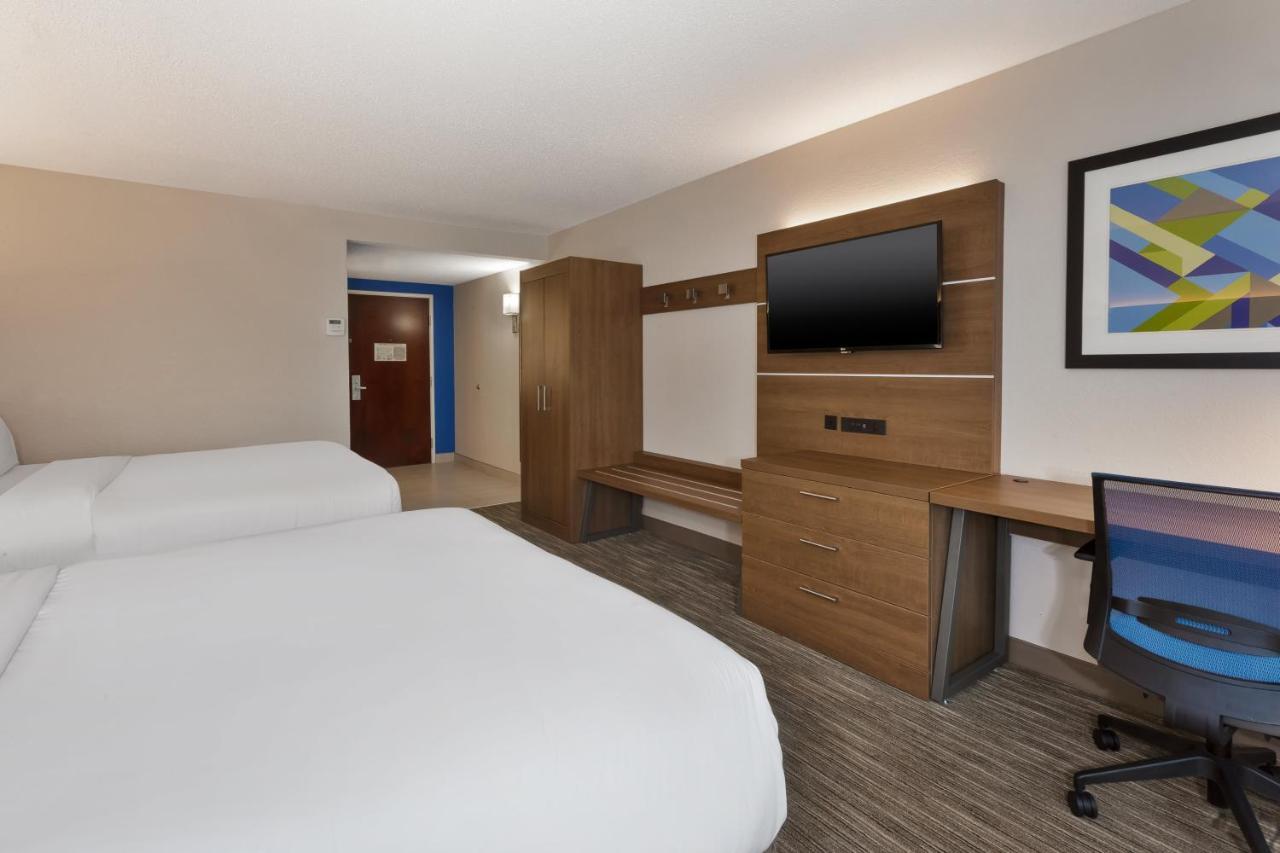 Holiday Inn Express & Suites Chesapeake By Ihg Exterior photo
