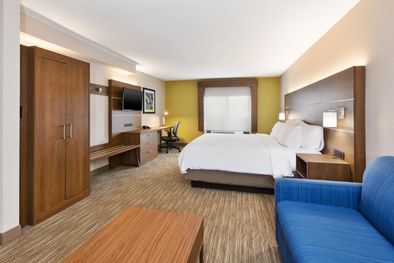 Holiday Inn Express & Suites Chesapeake By Ihg Exterior photo